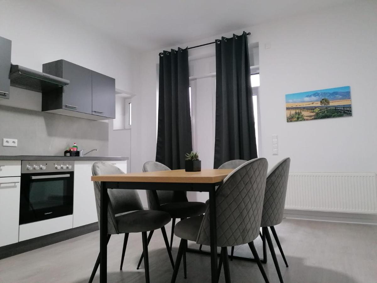 Estrella24 Living Rooms Tokio ヘルネ エクステリア 写真