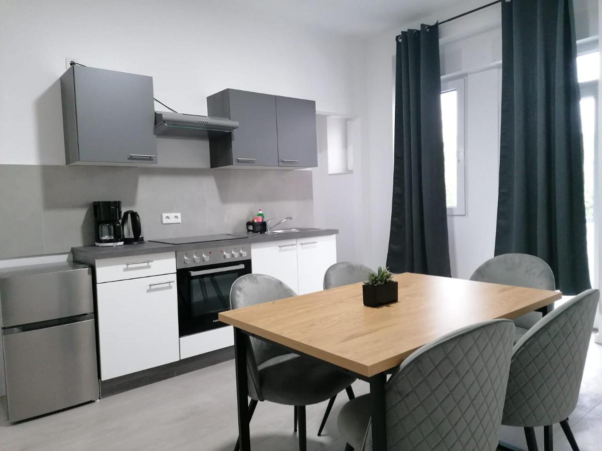 Estrella24 Living Rooms Tokio ヘルネ エクステリア 写真